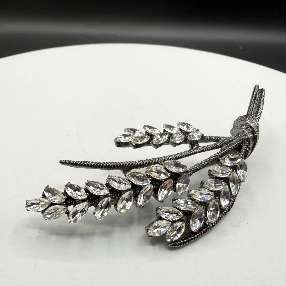 Clear Rhinestone Wheat Sheaf Brooch Silver Tone Marquise Crystal Statement Pin